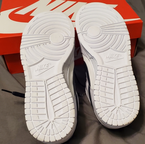 Nike Dunk Low Retro - Picture 7 of 9